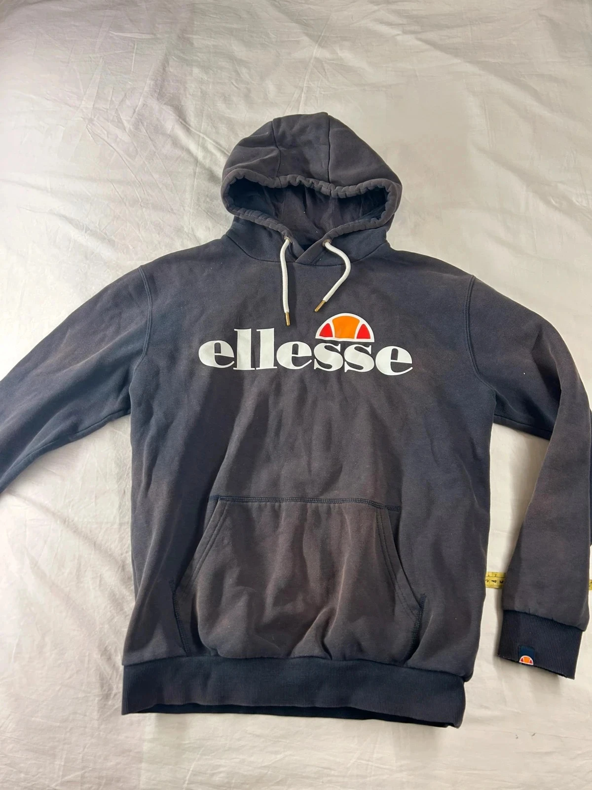 Pull à capuche noir ellesse